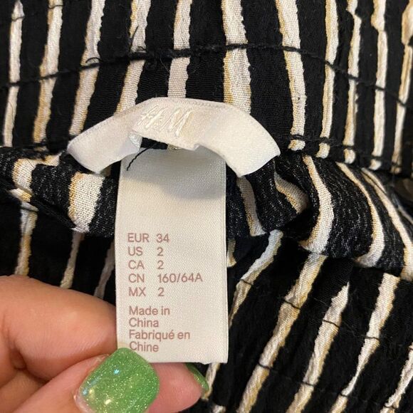 H&M women's black/white striped wide leg loose pant with elastic waist sz 2 - Picture 8 of 8